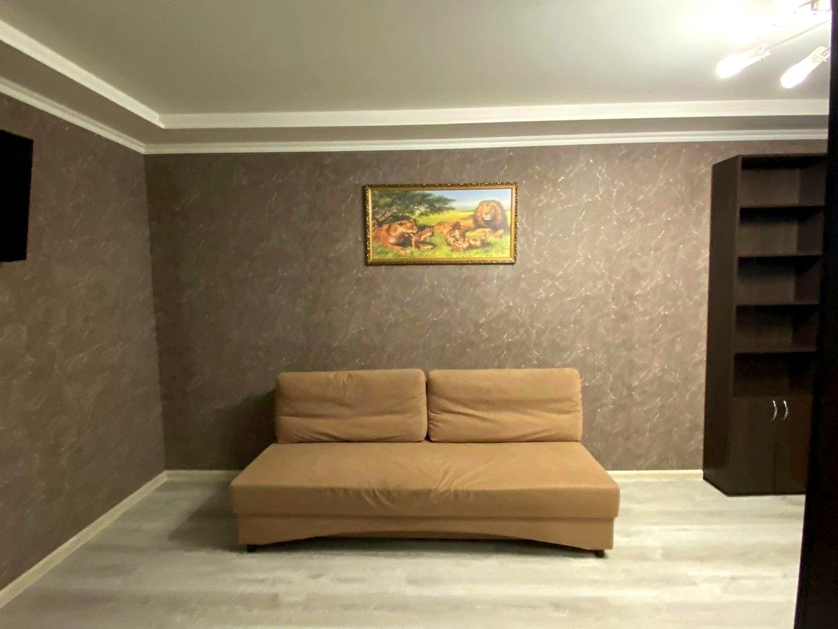 1-комнатная квартира в аренду, ул. Есенина, 61 — 25 000 ₽/мес