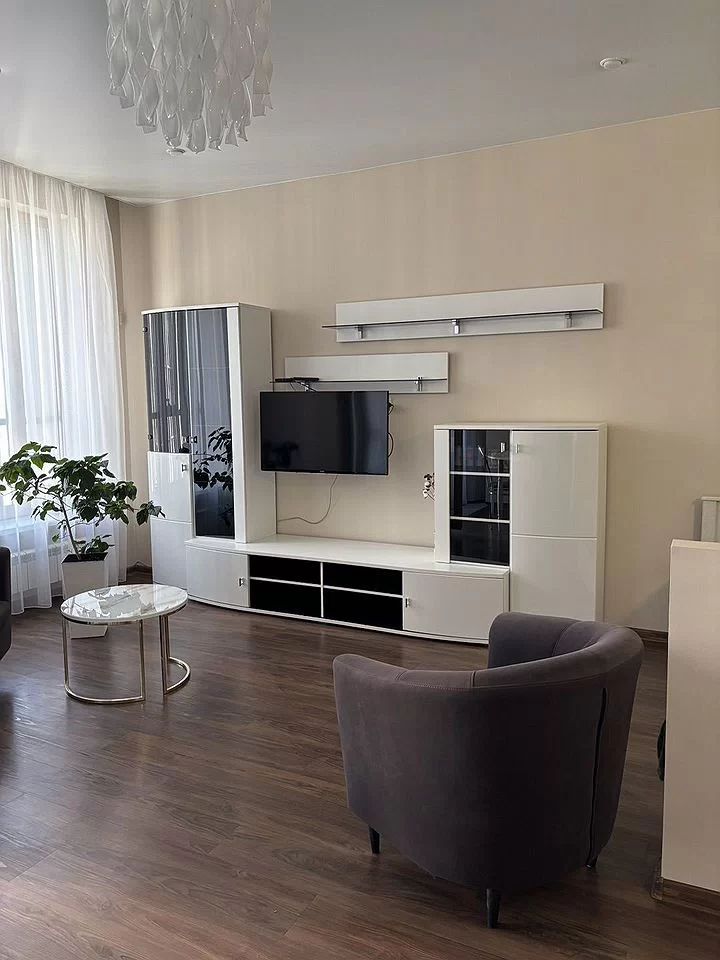 1-комнатная квартира в аренду, улица Кирова, 50 — 30 000 ₽/мес